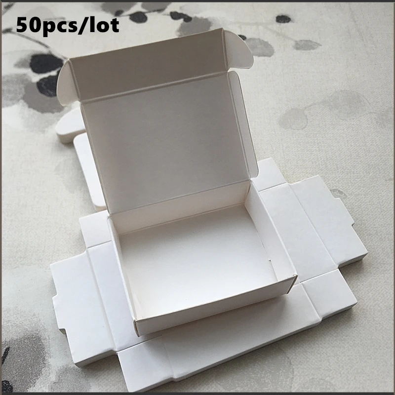 Белая Подарочная коробка 50 шт. Гофрированная для празднивечерние НКИ картонная
