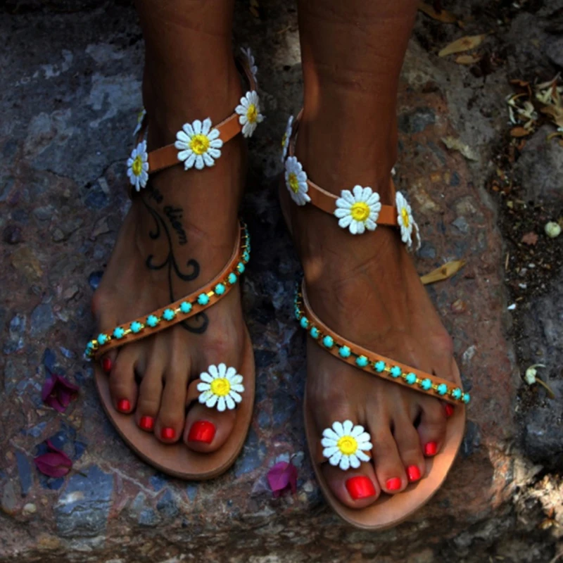 

Women Summer Sandals Female Comfortable Sweet Flowers Beach Sandals Ladies Beach Shoes Flat Heels Outdoor Strap Flat Sandalias