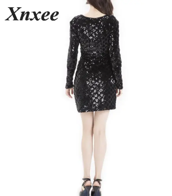 Женское платье с глубоким V-образным вырезом и вышивкой | Женская одежда