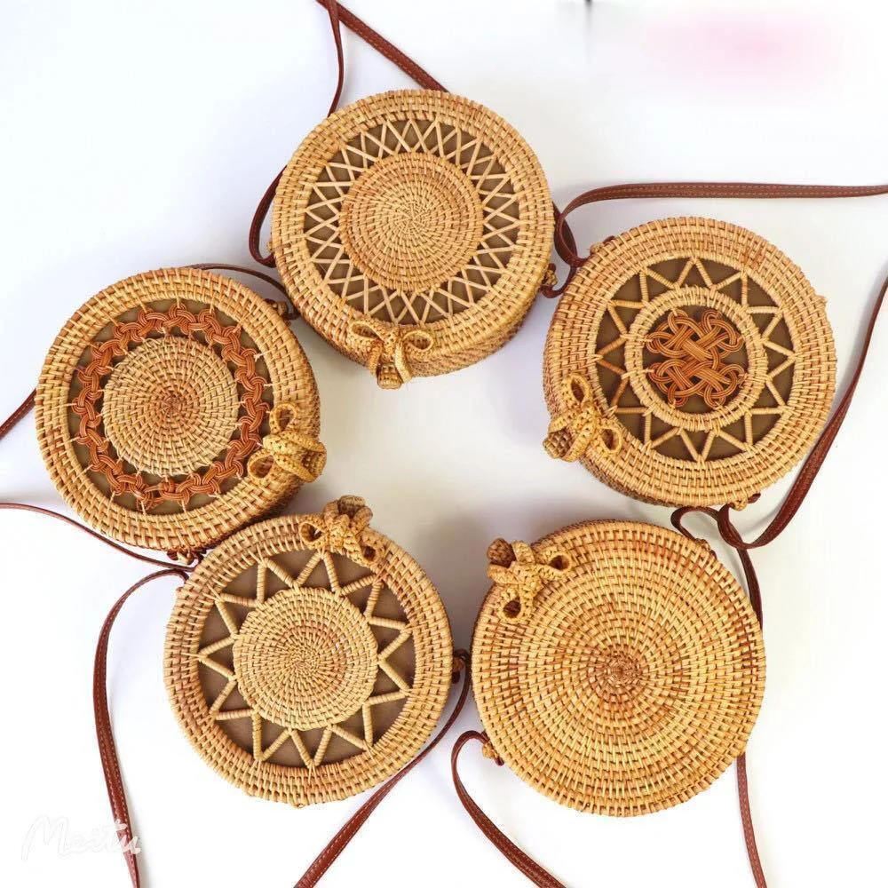 

The New Travel Rattan Cross Mini Round Retro Hand-woven Bag