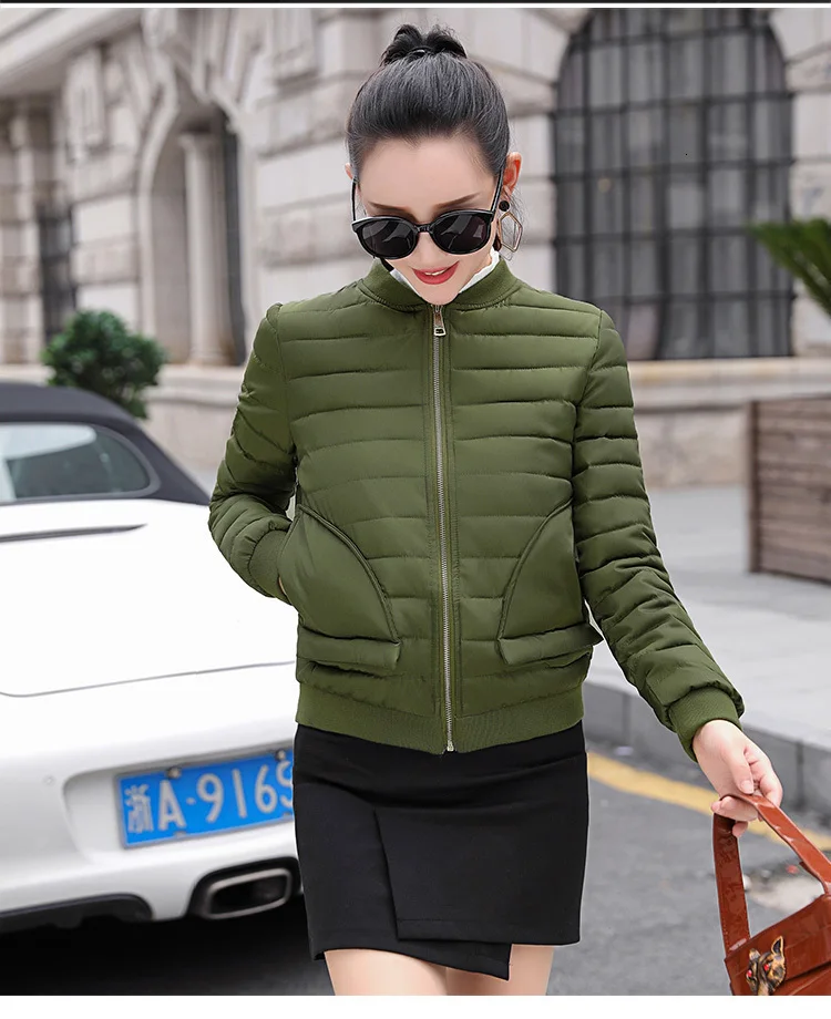 Новинка женские куртки-бомберы с оленями цвет коричневый серый черный короткие