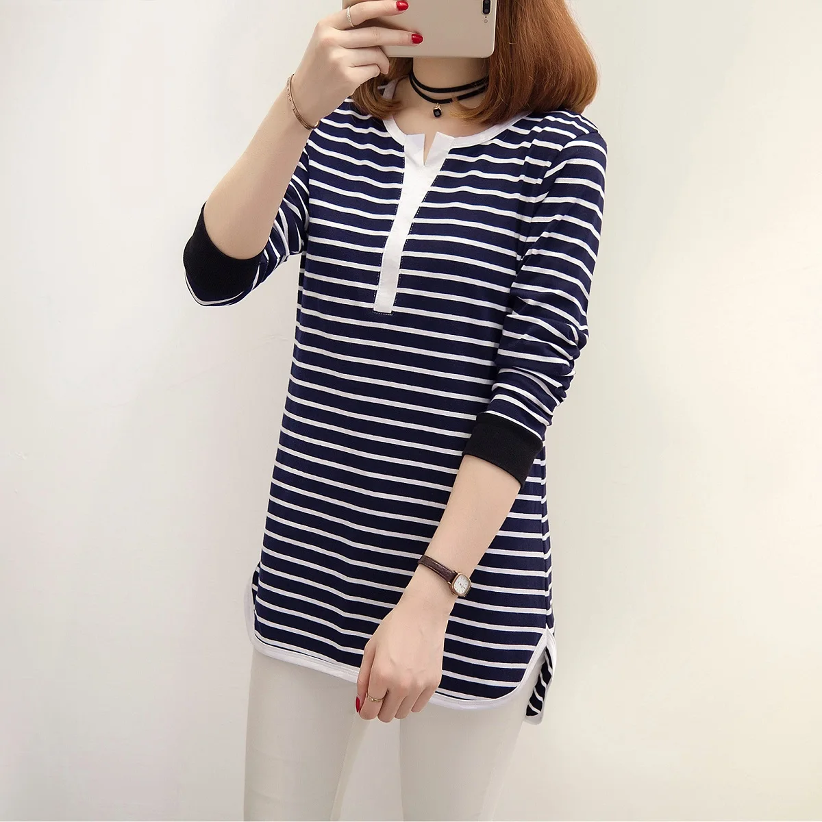 Женская хлопковая футболка в полоску с длинным рукавом и V образным