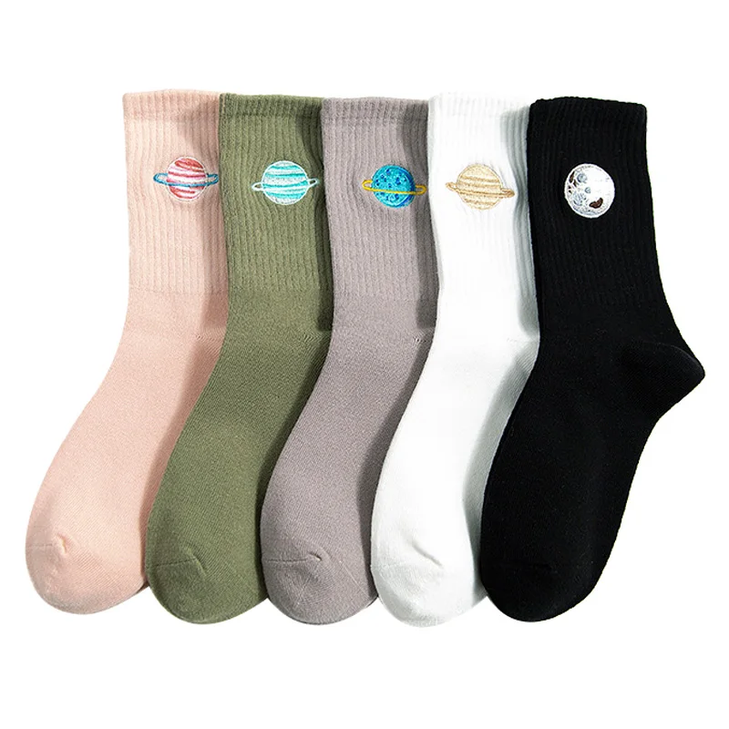 Носки женские хлопковые с вышивкой модные смешные изображением планеты