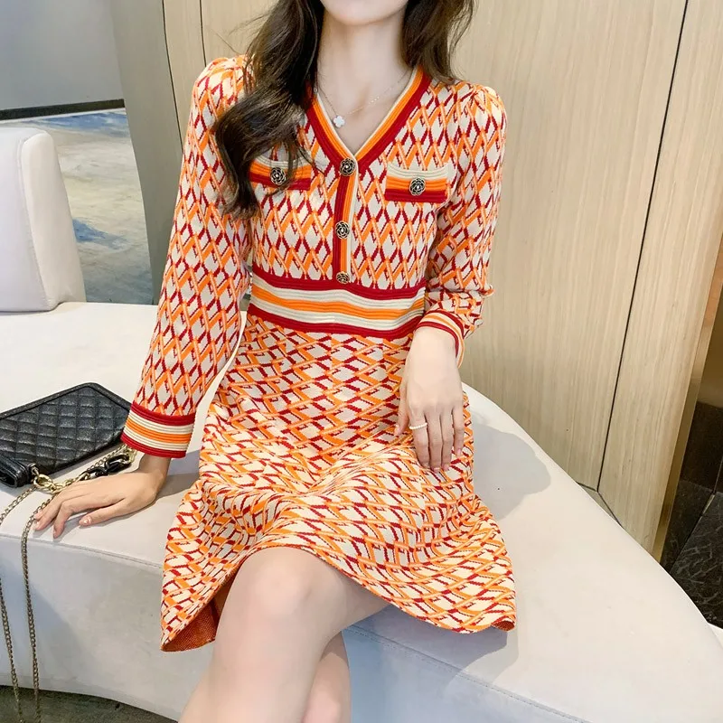 

Женское винтажное трикотажное платье-свитер с V-образным вырезом и длинным рукавом