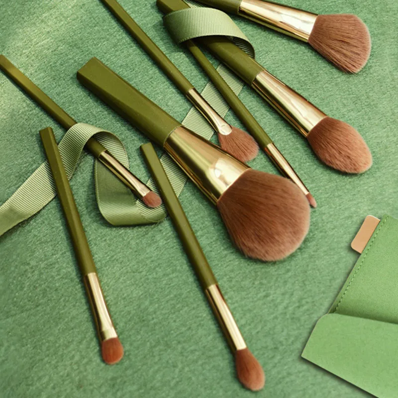 

New 8Pcs Portable Soft Makeup Brushes Set Foundation Loose Powder Blush Eye Shadow Lip Concealer Brush beauty tool 2021