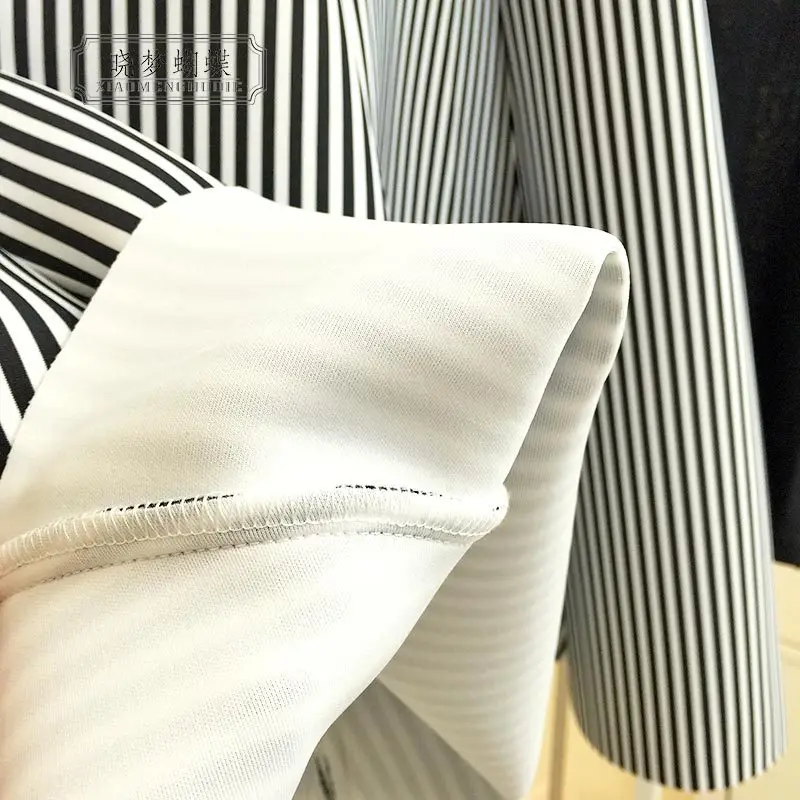 Новинка Весна 2022 зимние женские юбки модные в полоску |