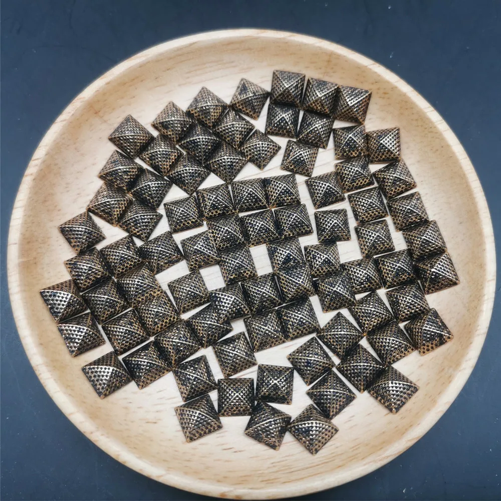 8 мм пирамиды штифты заклепки Горячая фиксация одежды Стразы 25 шт. металлическими