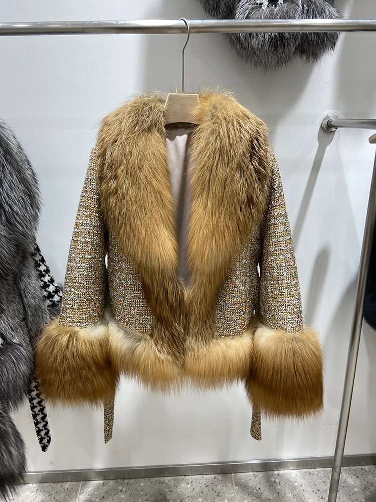 Женское зимнее короткое пальто с длинным рукавом теплое облегающее поясом и