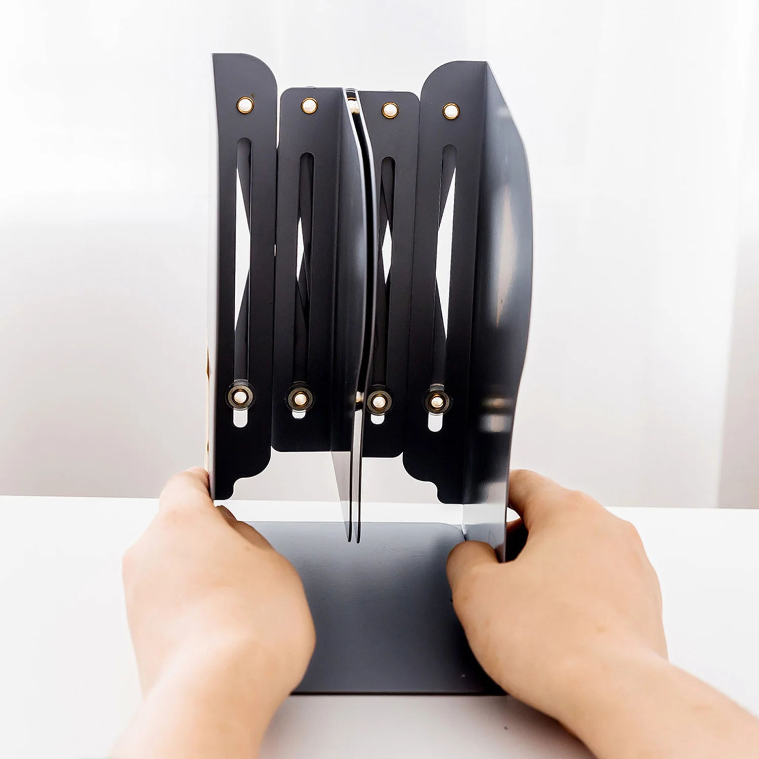 1 шт. Металлические Регулируемые книжные полки железные полые декоративные концы