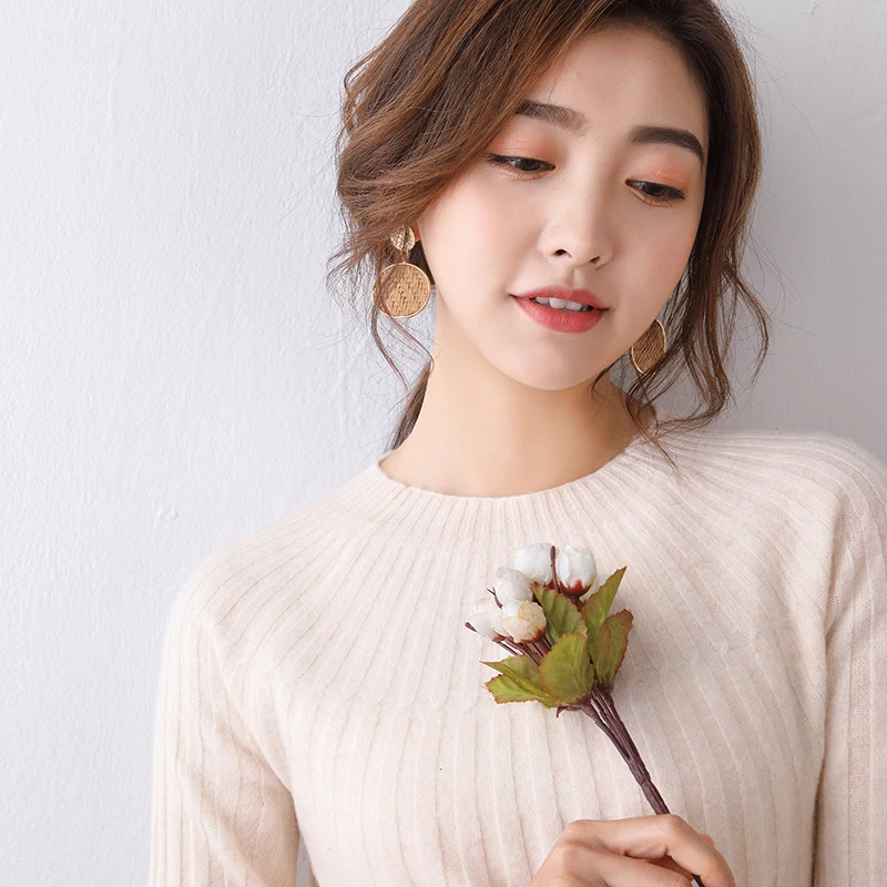 Женский пуловер в рубчик из 100%-ной шерсти с круглым вырезом и рукавом до локтя