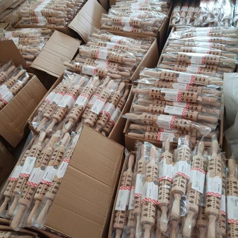 

Christmas Moose Cartoon Digital Alphabet Pattern Embossing Rolling Pin Baking Cookie Biscuit Fondant Cake Dough Engraved Roller