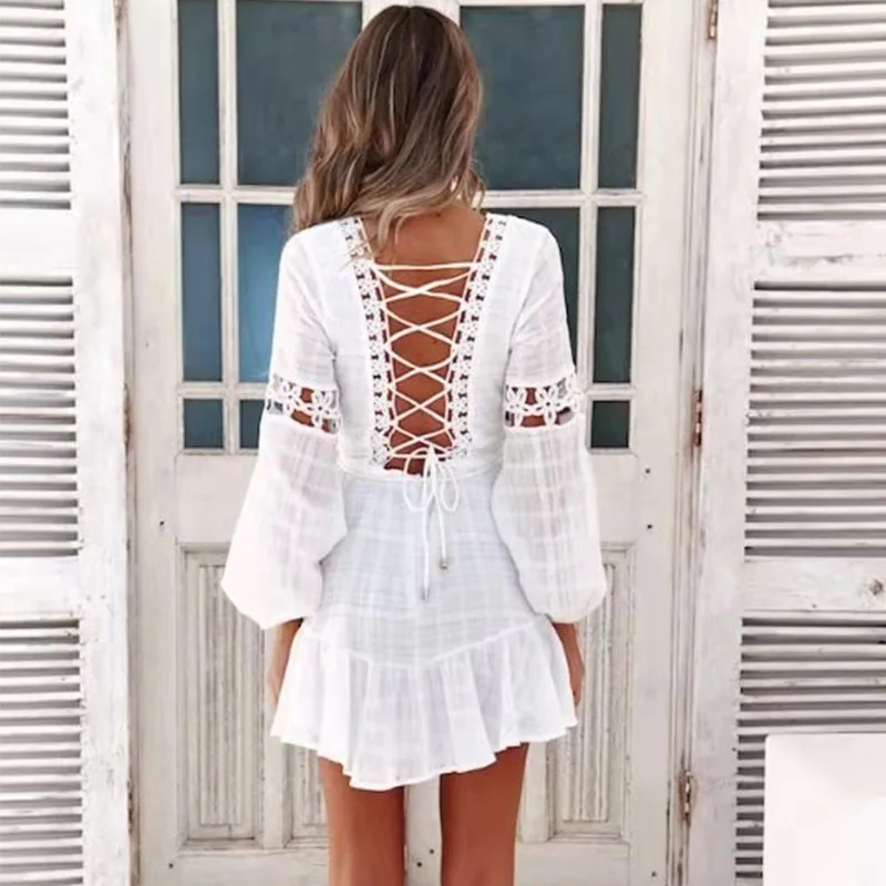 Богемный Вдохновленный белый гофрированное платье с v-образным вырезом