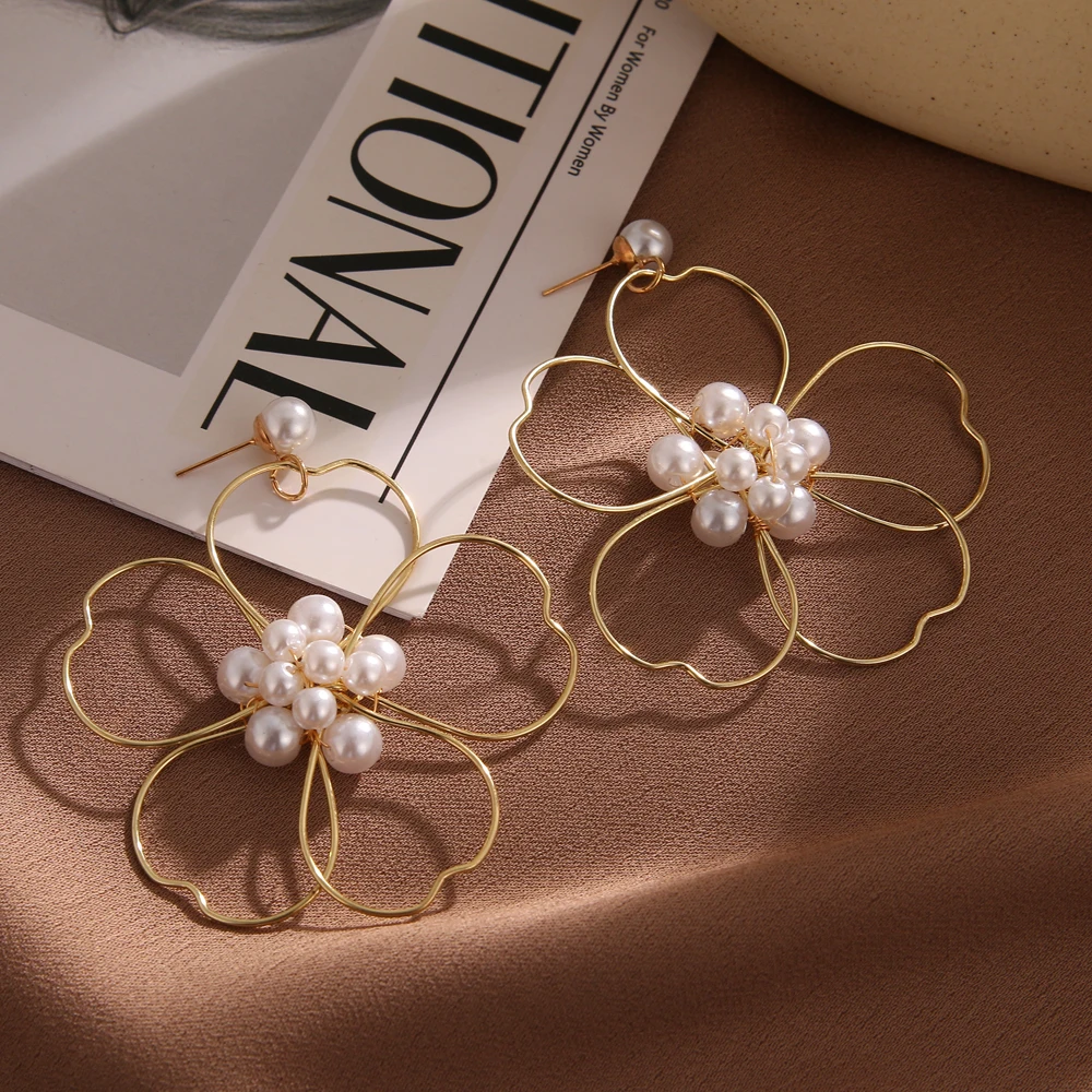

EN New Simple Gold Color Metal Pearl Hoop Earrings Fashion Big Circle Hoops Statement Earrings for Women Party Jewelry Wedding