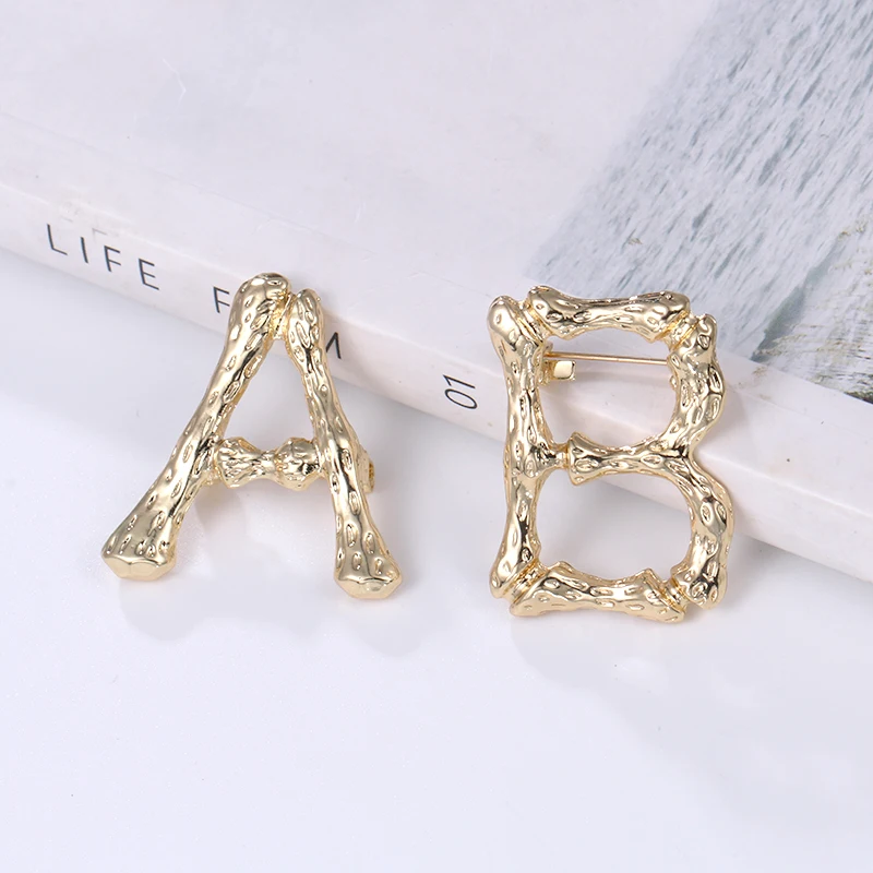 2 шт. в одном наборе золотые искусственные алфавиты броши для женщин и мужчин