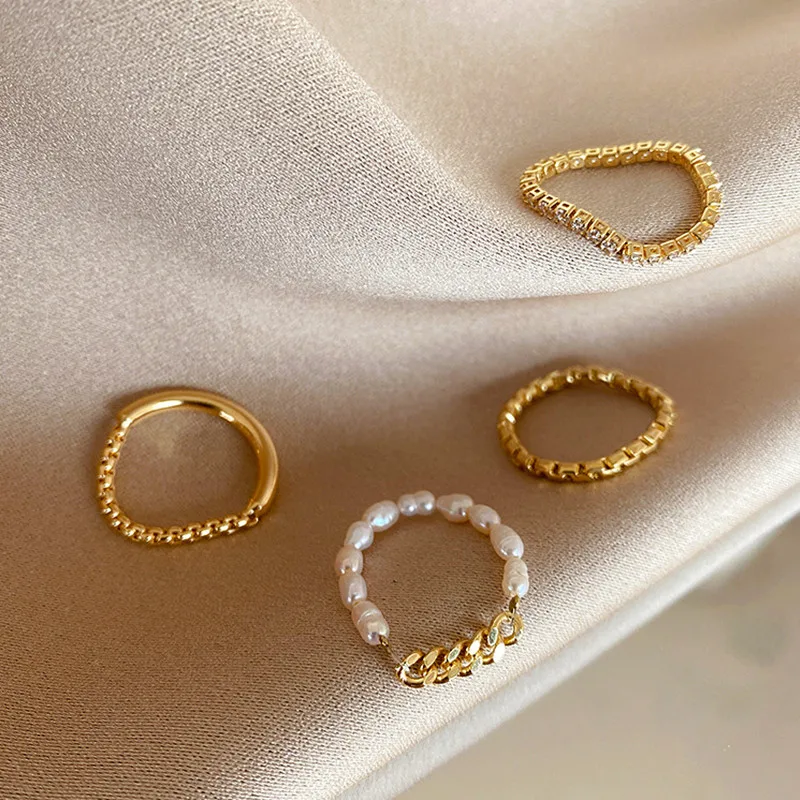 Женское металлическое кольцо с фианитом корейское минималистичное блестящими