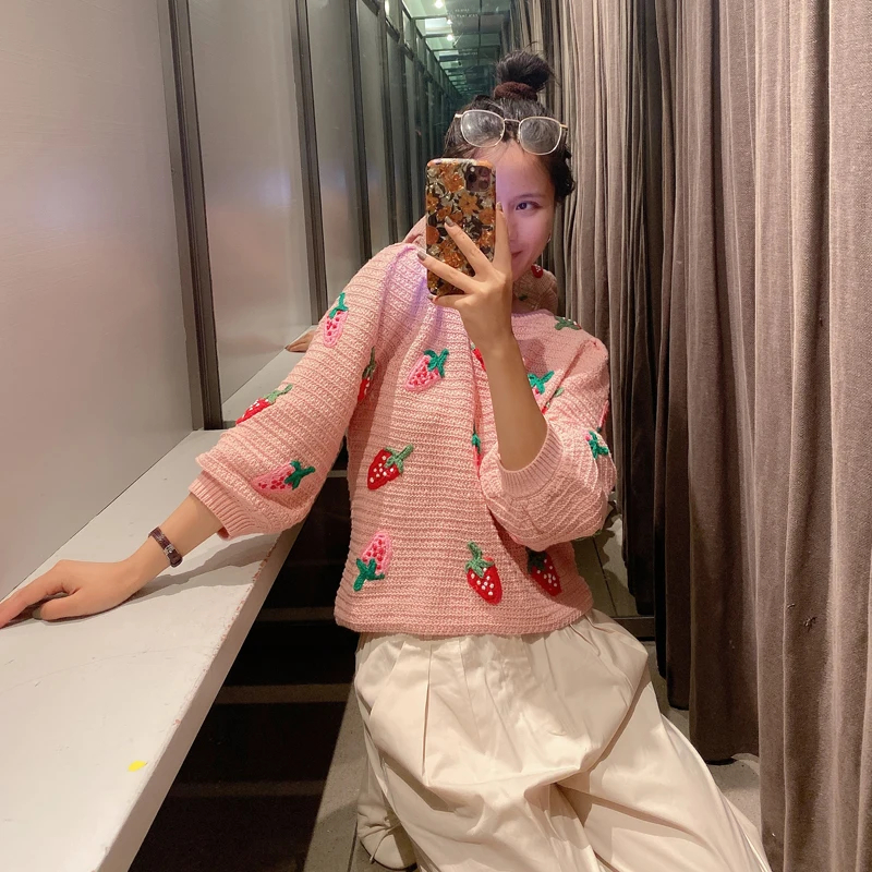 Милые женские свитера с круглым вырезом Осенние вязаные топы вышивкой клубники