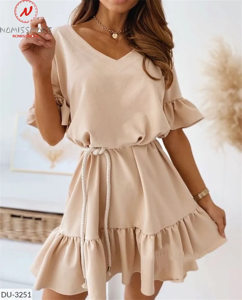 Платье-трапеция женское летнее однотонное с оборками V-образным вырезом и