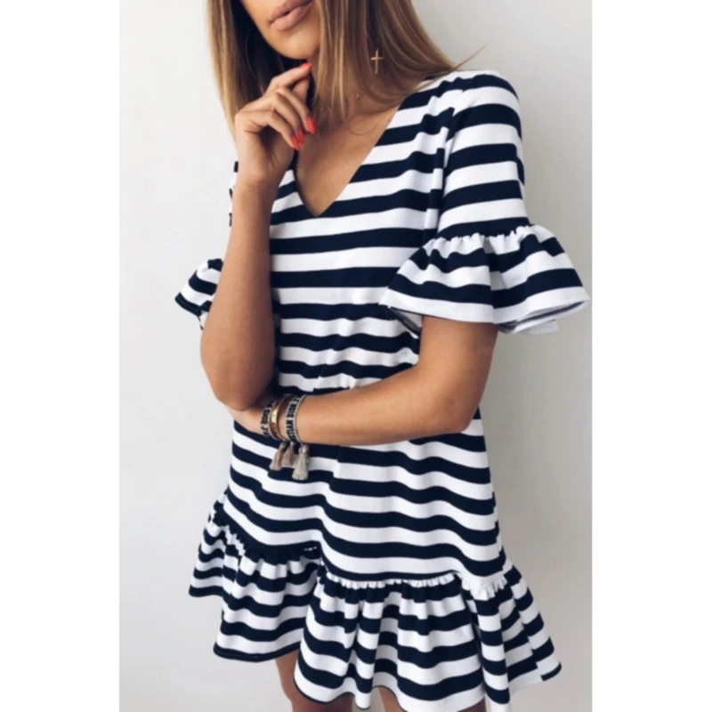 Женское пляжное платье с коротким рукавом красное элегантное в полоску оборками