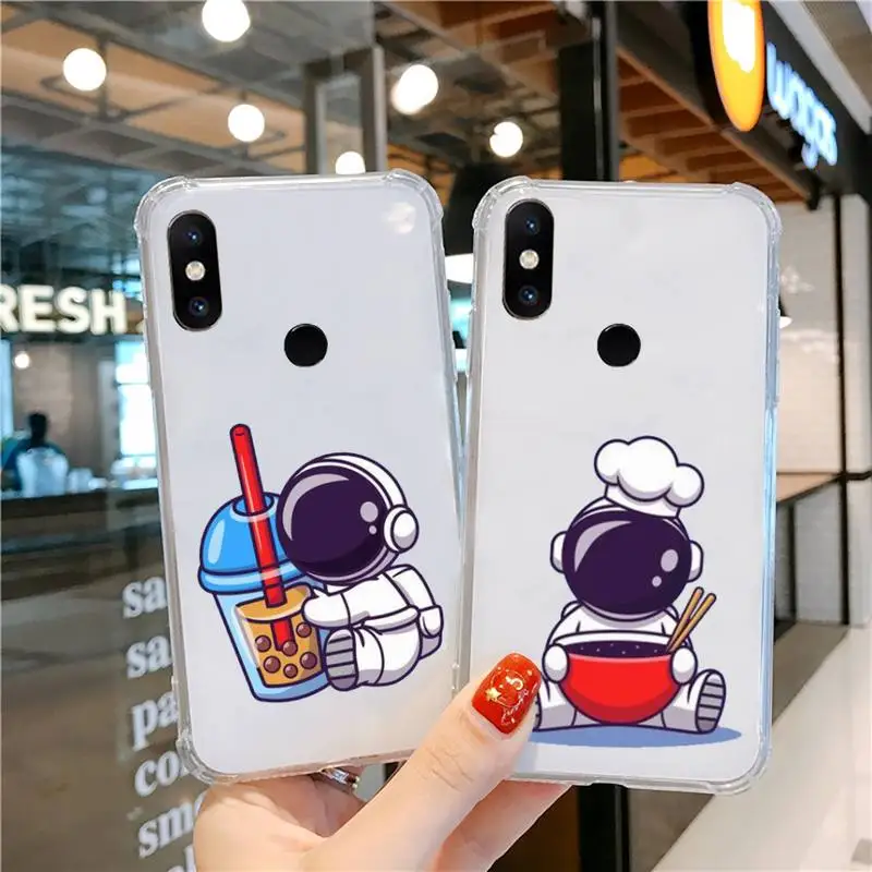 

Cute cartoon astronaut Phone Case Transparent For Xiaomi CC 9 11 MAX3 Mix3 MIX2 6X 8 5x 10S 11 10 X SE lite Pro