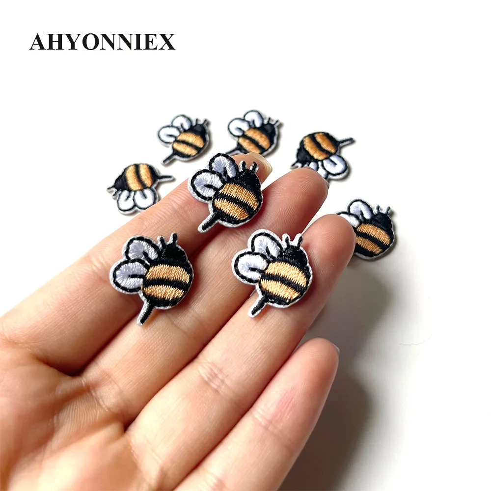 10pcs/lot Mini Yellow Bee Patch Embroidery Sticker Iron on Patches for Clothing Applique DIY Accessories |