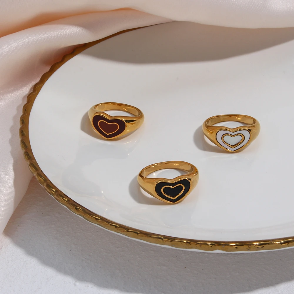 

2021 High End Signet Rings Male Red Black White Enamel Heart Ring PVD Gold Plated Stainless Steel Women's Jewelry Wedding Gifts