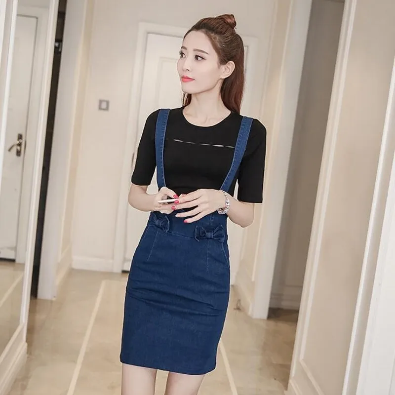 Женская Облегающая джинсовая юбка на бретелях футболка комплект из двух