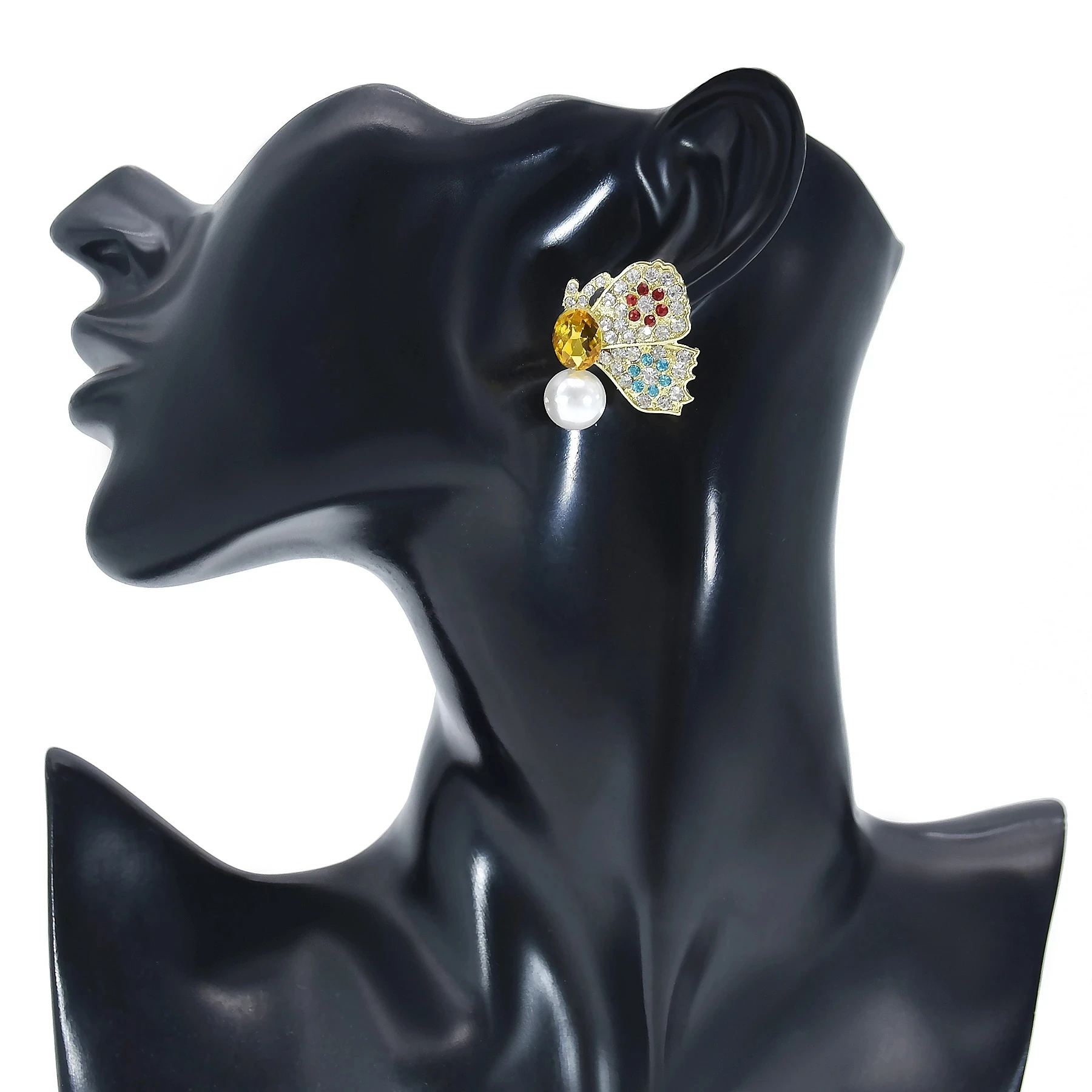 2021 новые милые Блестящие бабочки со стразами и жемчугом серьги шпилькой для