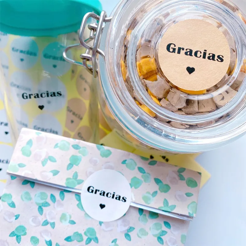 

100PCS 35MM Gracias LOVE black heart Black font Round DIY decorative stickers White Cowhide Transparent