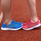 Сандалии для мужчин и женщин, дышащая сетчатая обувь для бега, без застежки, плоская подошва, Повседневная пляжная обувь для пар, лето