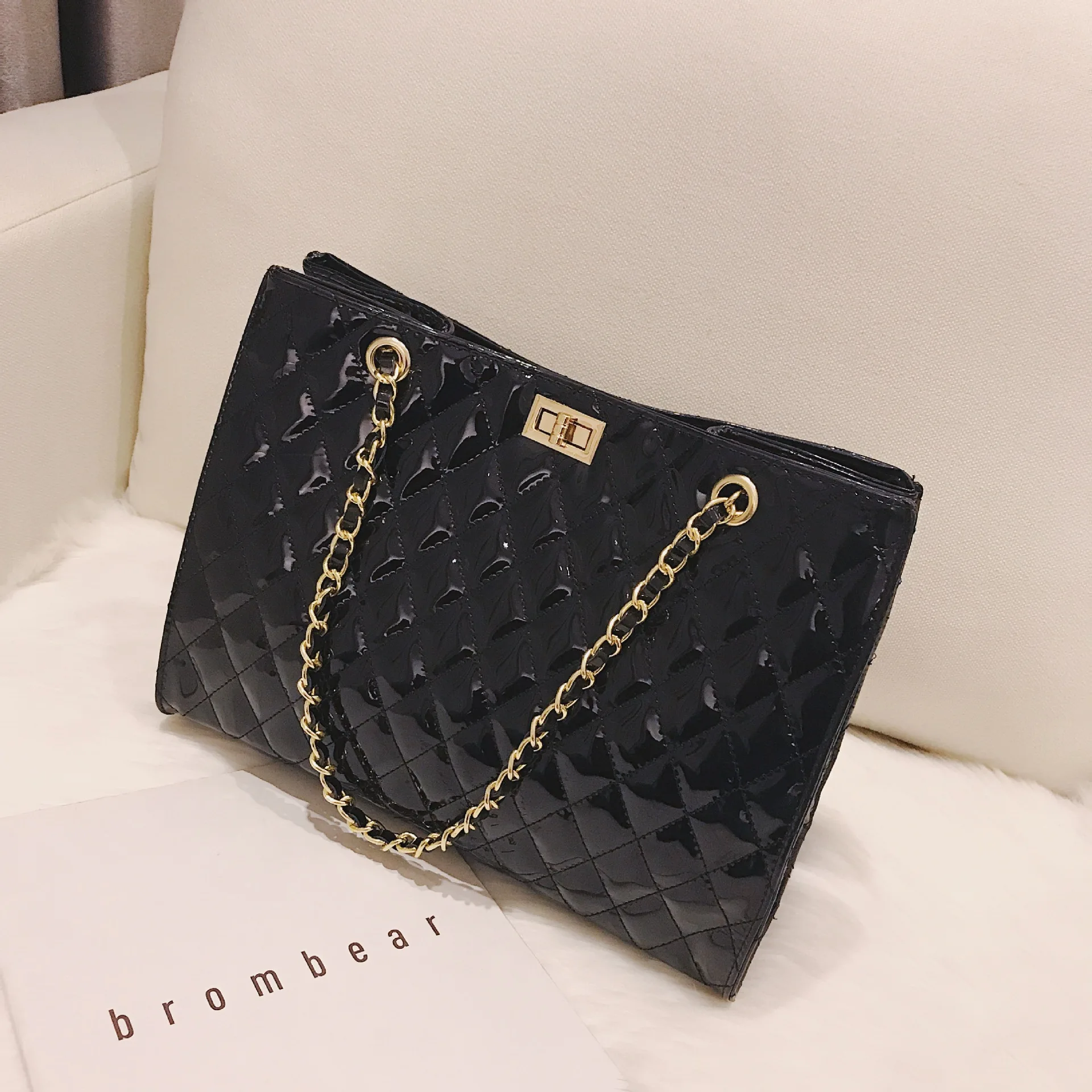 

Роскошные сумки для женщин, брендовая дизайнерская большая сумка через плечо с цепочкой, женские дорожные сумки, сумки-мессенджеры из лакир...