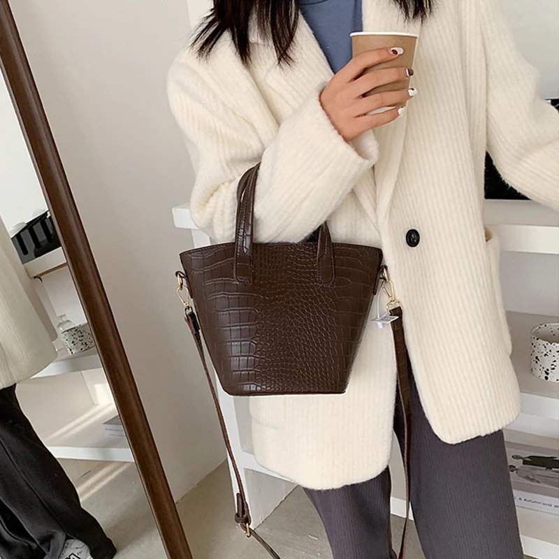 

2021 Trendy Bucket Shape Woman Bags Crocodile Pattern Retro Armpit Totes For Women Fashion Lady Shoulder Shopping Bag Handbags