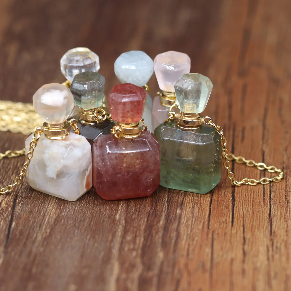 

2022 Women's Necklace Pendant Natural Stone Crystals Strawberry Quartz Essential Oil Diffuser for Luxury Quality Jewelry Gifts
