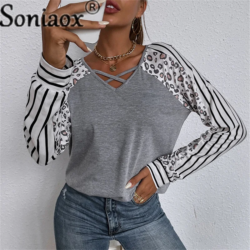 

2021 Women Leopard Print Long Sleeve Patchwork T-Shirts Ladies Casual Loose V-Neck Hollow Out Top Female Autumn Street Clothing