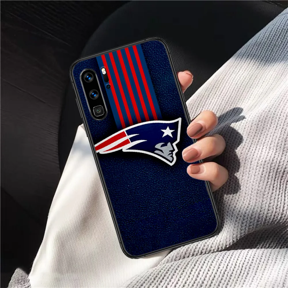 

Patriot Football New England Phone Case For Huawei P Mate 10 20 30 40 Lite Pro Smart Z 2019 Nova 5t Black Shell Pretty Coque
