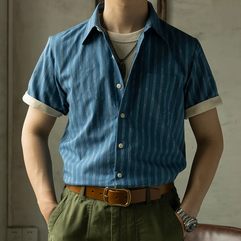 

Рубашка мужская жаккардовая в полоску, с коротким рукавом