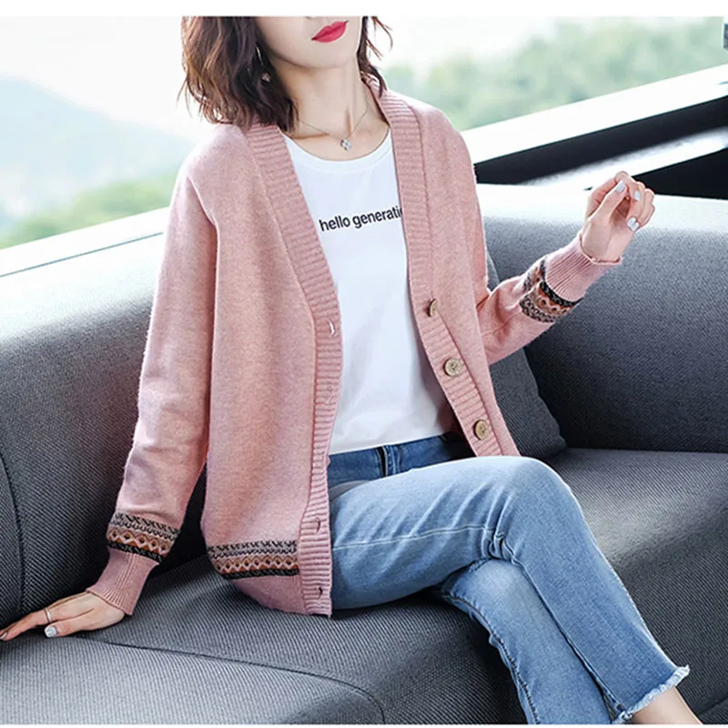 

Women Autumn Knitted Cardigans Sweater With Button Female Long Sleeve Outwear Ladies Warm Coat Fashion V-Neck Knitwear Femme
