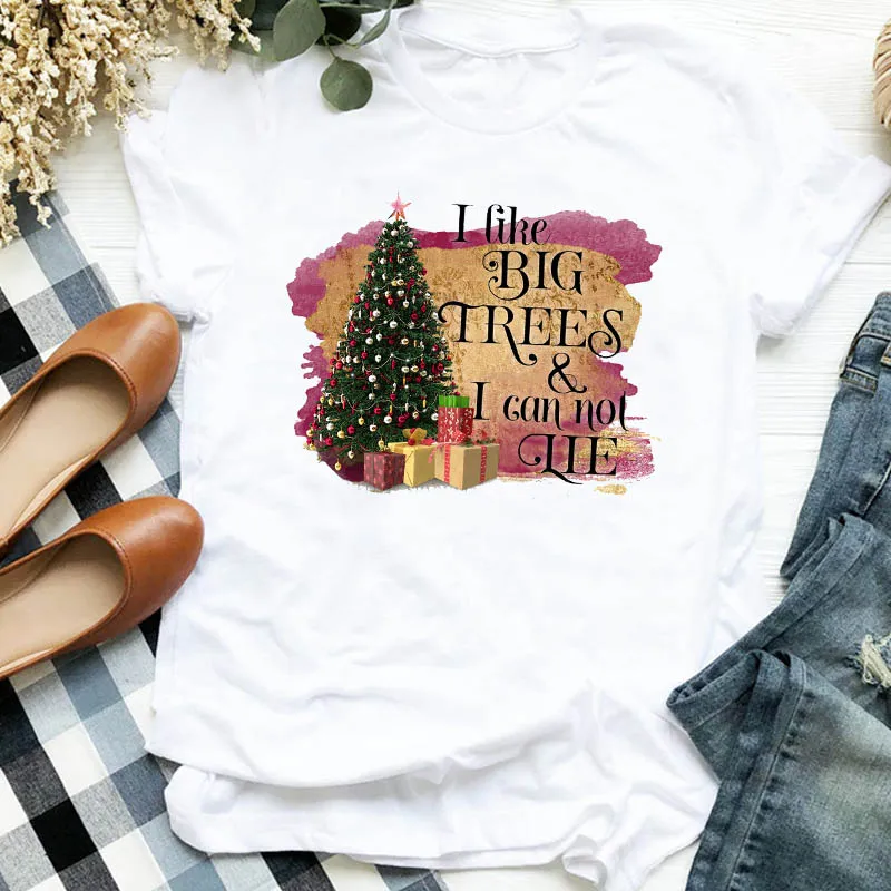 Женская футболка с рисунком в виде мультяшной елки стиле 90 х на новый год осень и