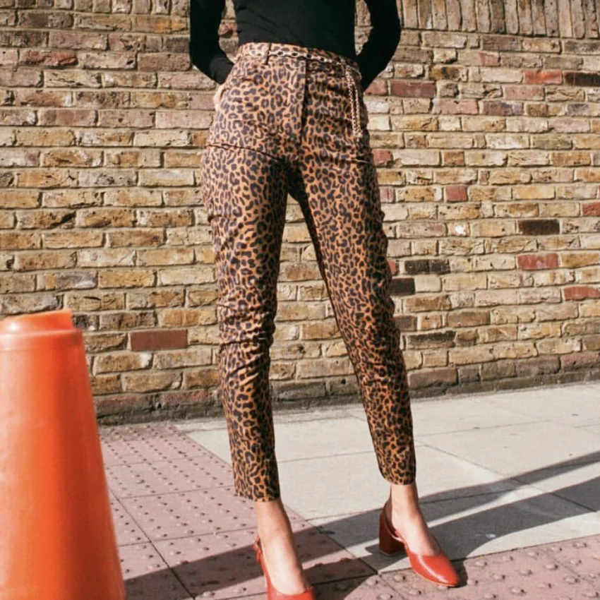 Пикантные ботильоны с леопардовым принтом С высокой талией джинсы для женщин