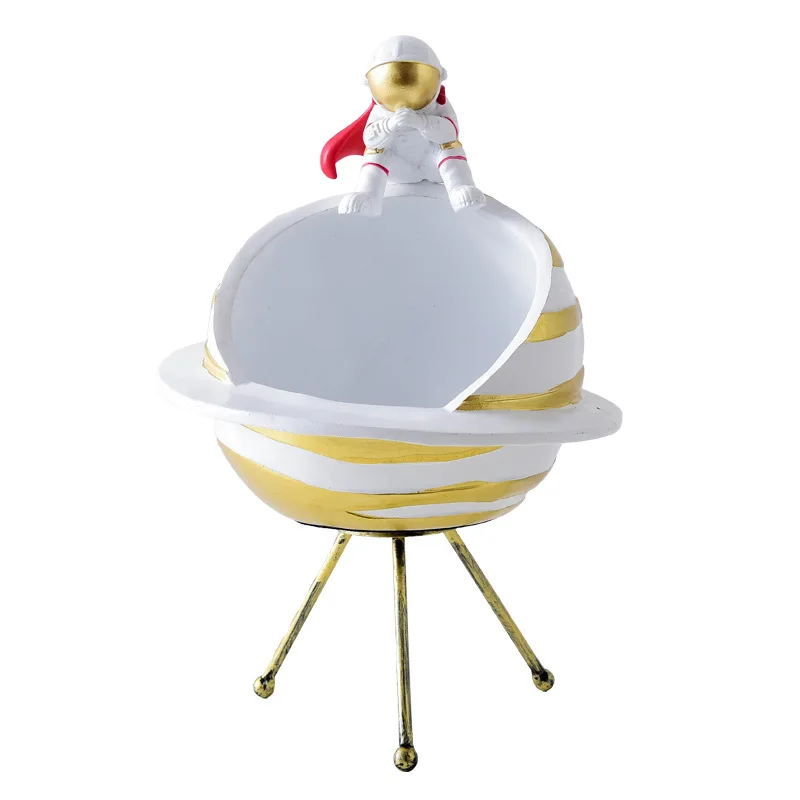

Creative astronaut Xuanguan key to collect ornaments home accessories living room resin decoration ornaments home decoration