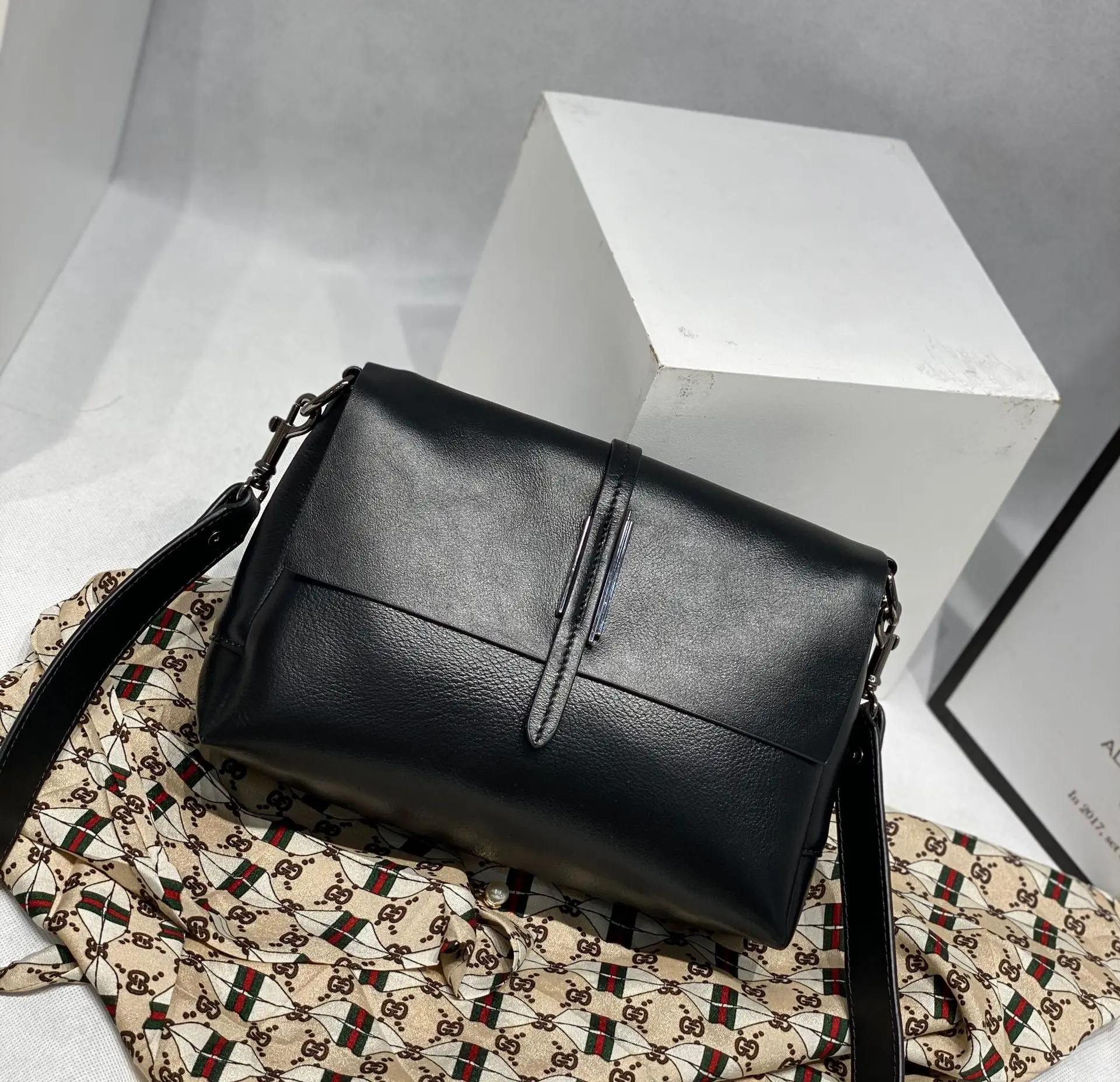 

Fashion Messenger Bag For Women Designer Luxury Brand PU Leather Bag Fashion Ladies Shoulder Bags Large Casual Crossbags XBL1911