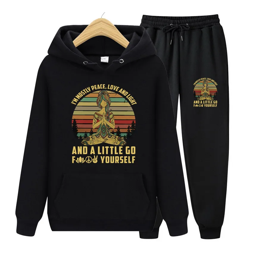 

Мужской свитер Yoga I'm в основном Peace Love and светильник and Little Go Retro