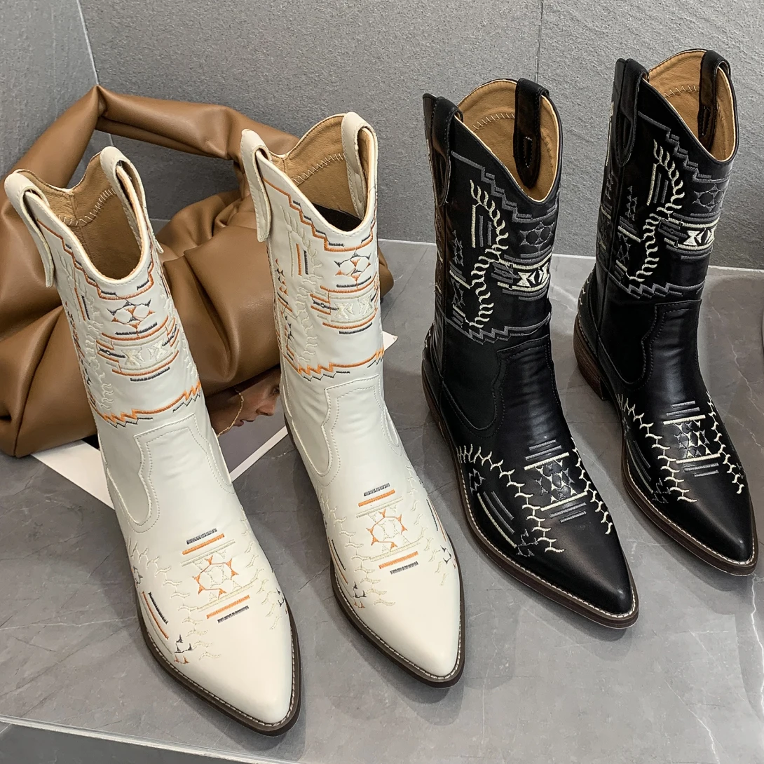 

Martin boots female British style 2021 spring and autumn new retro embroidery pointed western cowboy boots mid-tube knight boots