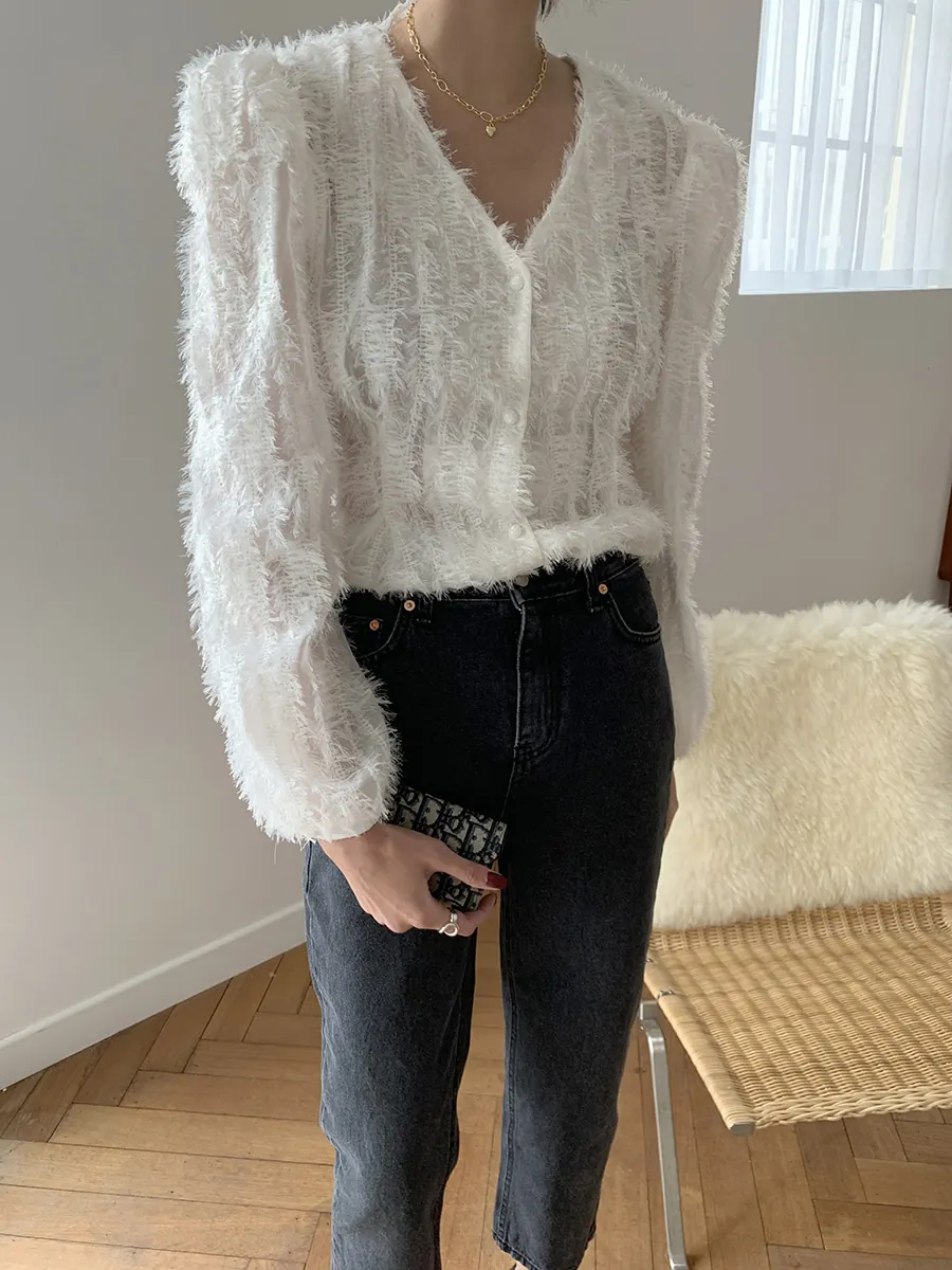 

Korean Elegant Slim V-Neck Buckle Tassel Blouse Female 2021 Spring Loose Solid Color Single-Breasted Long Sleeve Shirt Top Women