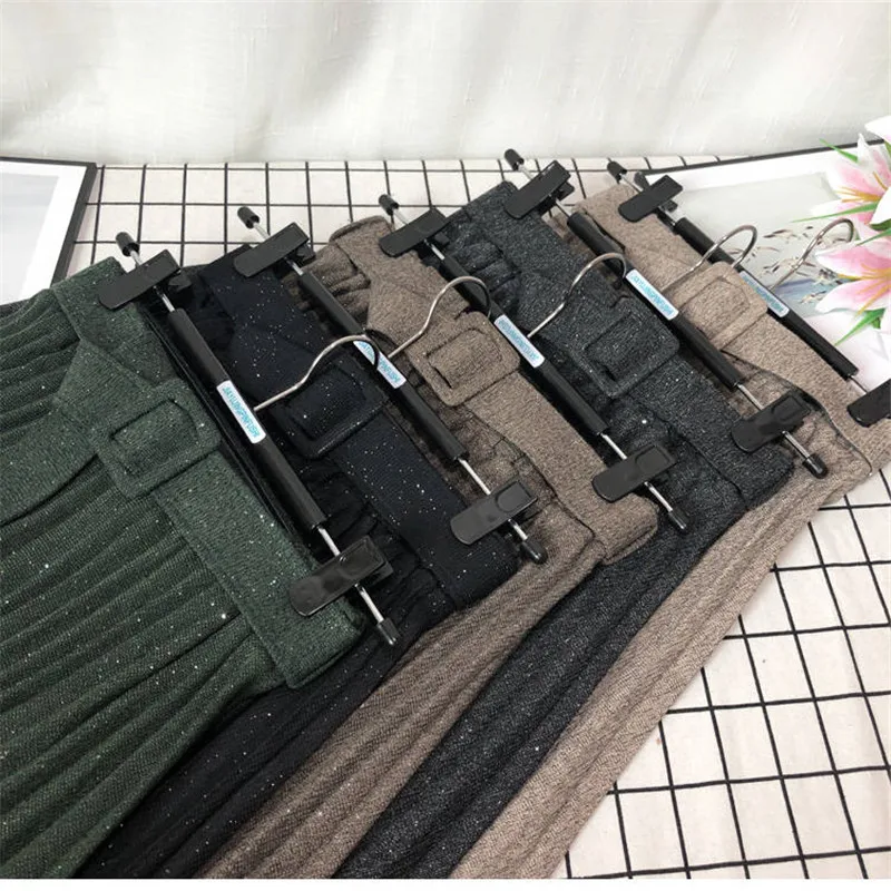 Женская Длинная трикотажная юбка серебристая блестящая плиссированная средней