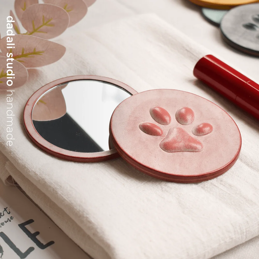 

Genuine Leather Cat's Paw Mirror Portable Mirror Ins Style Simple Fashion Portable Small Mirror Cosmetic Mirror