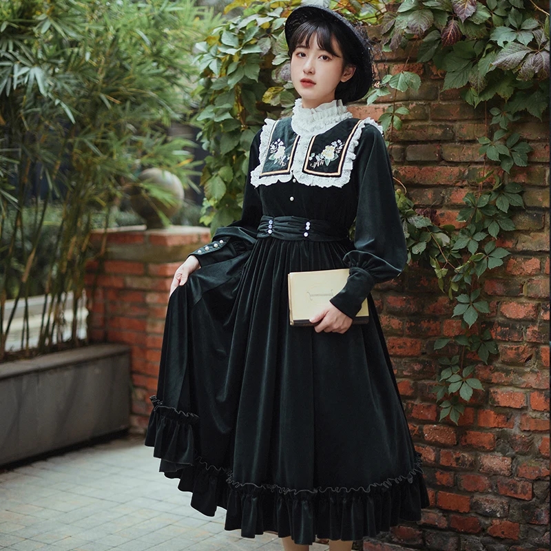 

Vintage Embroidered Velvet Lolita Fashion Gothic Dress Gothic Vestido Gotic Lolitas Vestido Victorian Long Sleeve Princess Lace