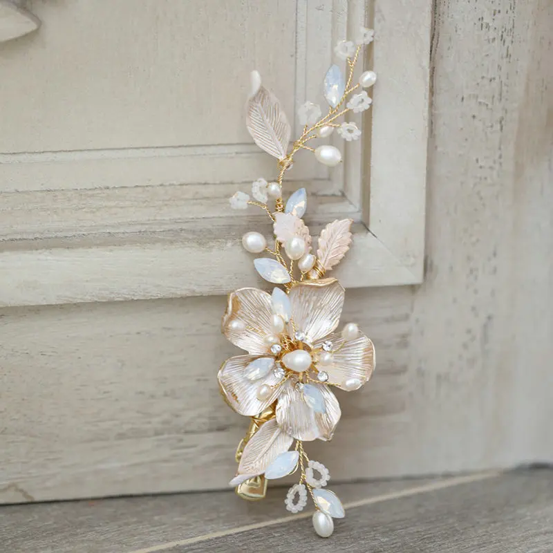 

Gorgeous Opal Crystal Bride Hairpins White Enamel Flower Alligator Clip Headpiece Gold Color Leaf Wedding Hair Accessories