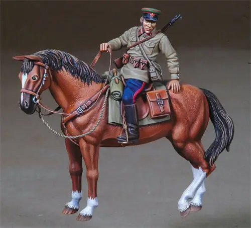 Новый разобранный 1/35 русский древний сотрудник (1 фигурка и 1 лошадь) из смолы