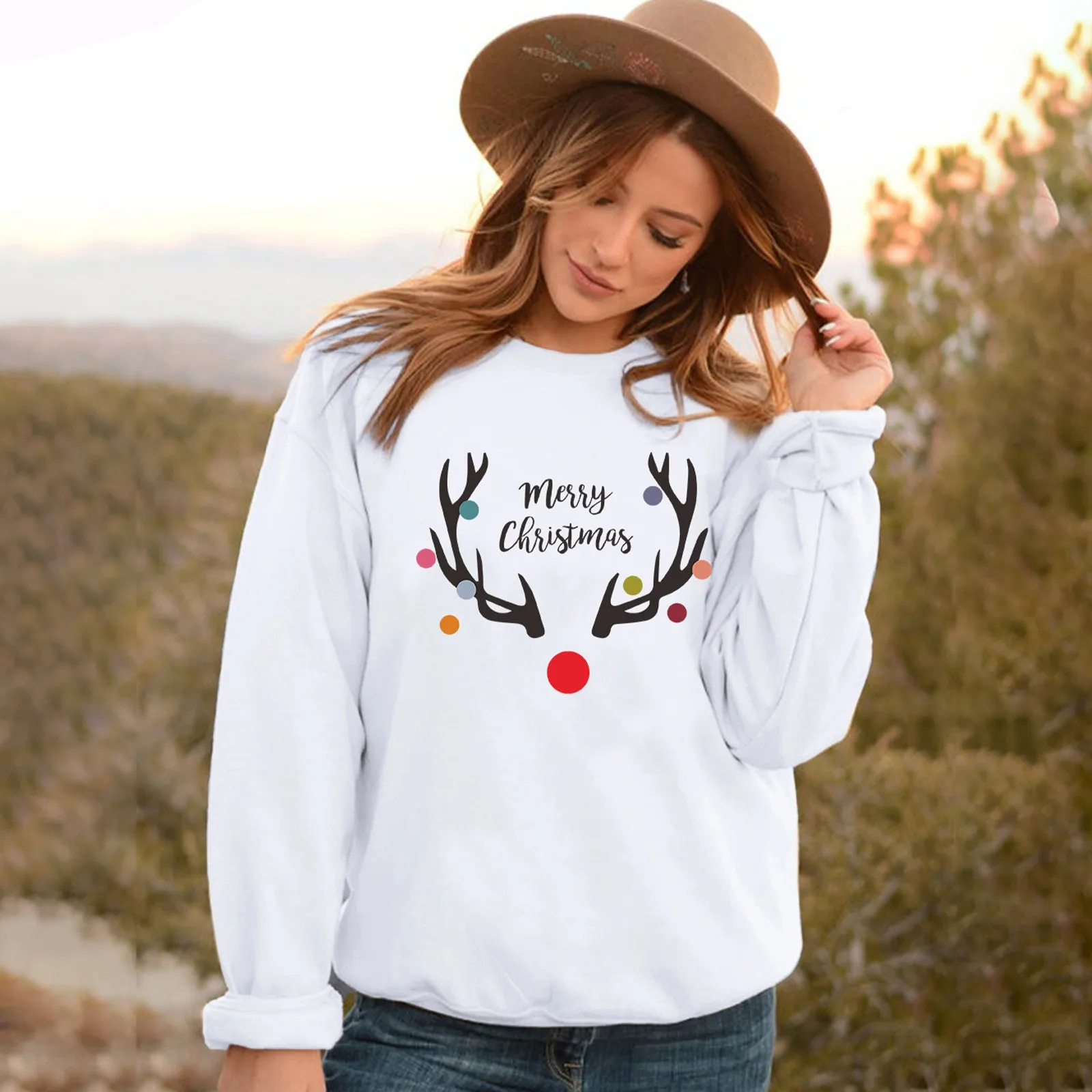 

Fashion Christmas Blouse Women Elk Print O Neck Long Sleeves Loose Casual Blouses Women Tops Autumn T-shirt 2021