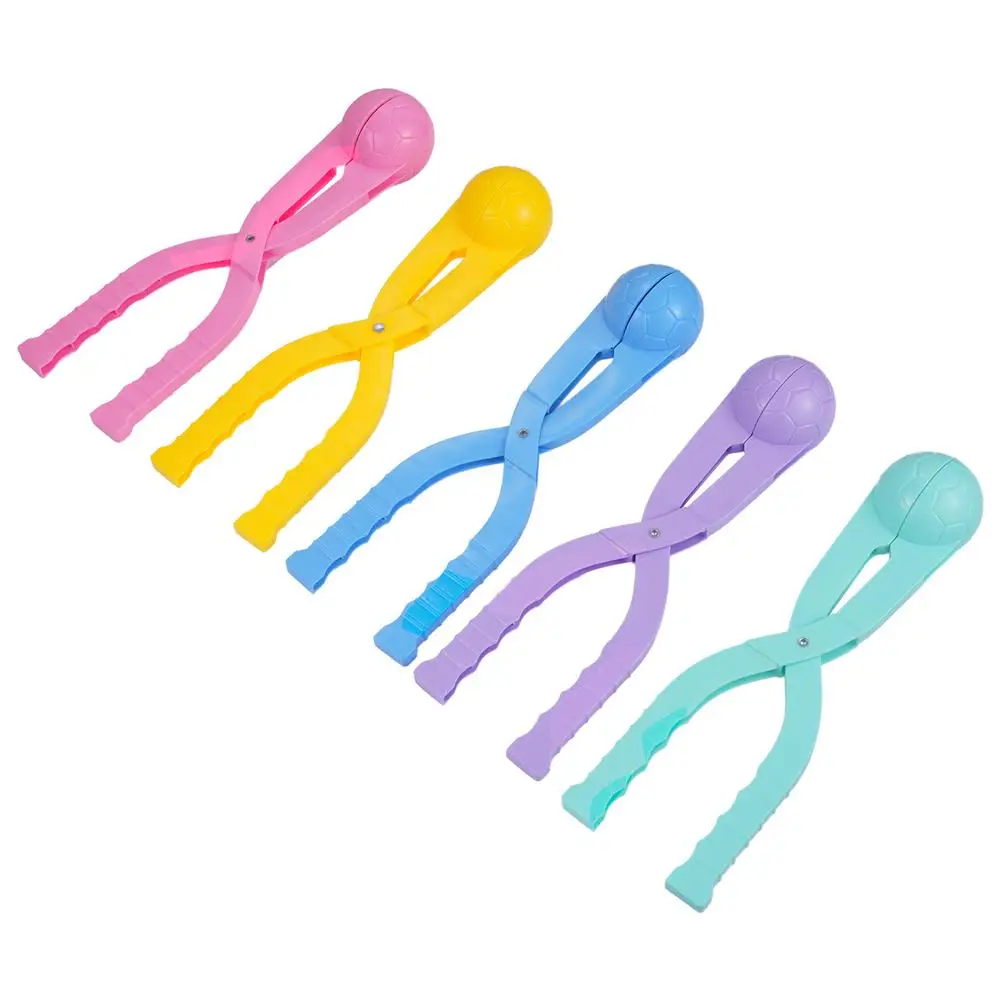 

1pc Children Snowball Clip With Lovely Soccer Shape For Snowball Fight Creative Parent-child Interactive Outdoor Fun & Sports